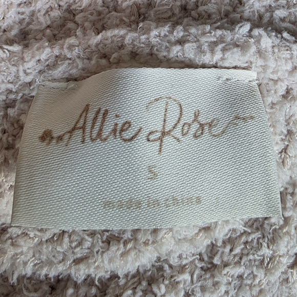Allie Rose Oversized Turtleneck Sweater, Beige, Size Small - Picture 7 of 8